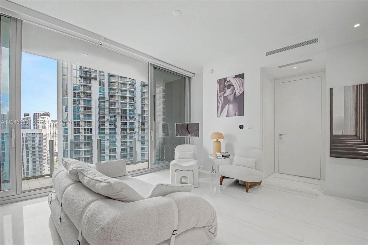 300 Biscayne Blvd Way, Unit 2808, Miami, FL 33131 Photo