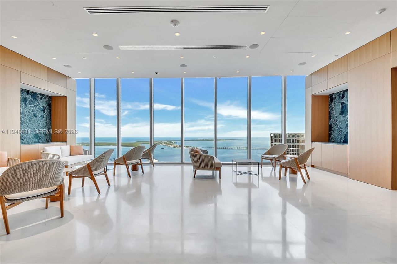 300 Biscayne Blvd Way, Unit 2808, Miami, FL 33131 Photo