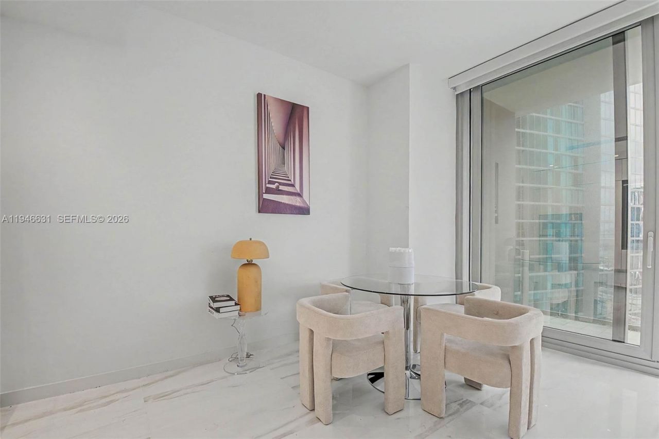 300 Biscayne Blvd Way, Unit 2808, Miami, FL 33131 Photo