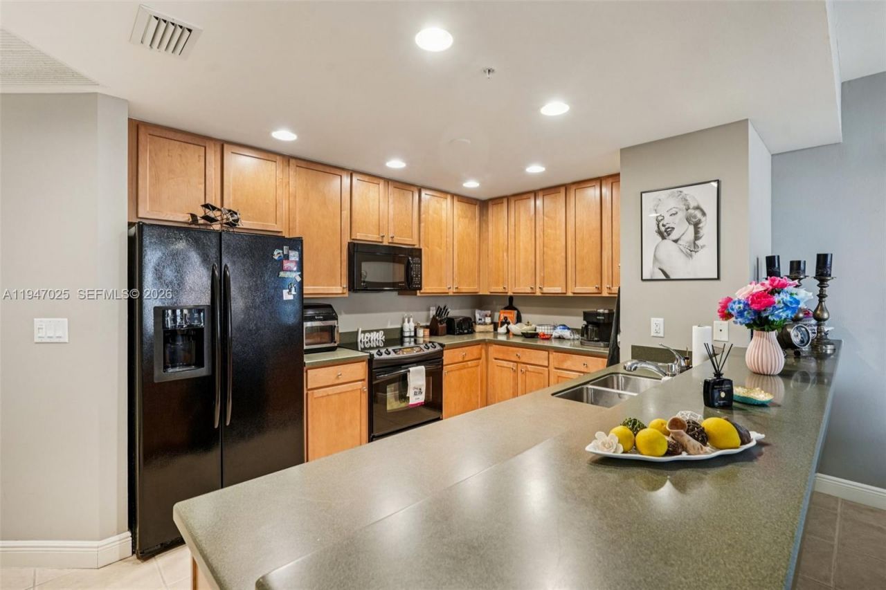 5781 Cape Harbour Dr, Unit 903, Cape Coral, FL 33914 Photo