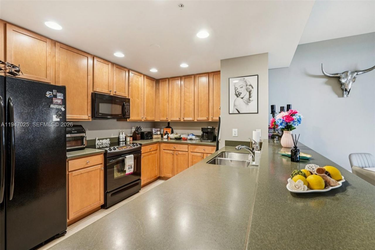 5781 Cape Harbour Dr, Unit 903, Cape Coral, FL 33914 Photo