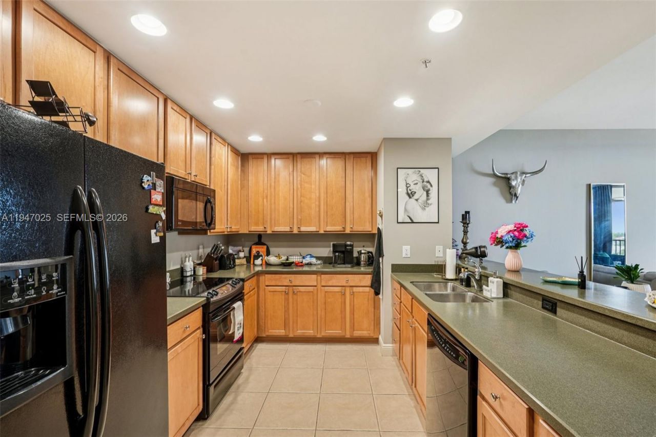 5781 Cape Harbour Dr, Unit 903, Cape Coral, FL 33914 Photo