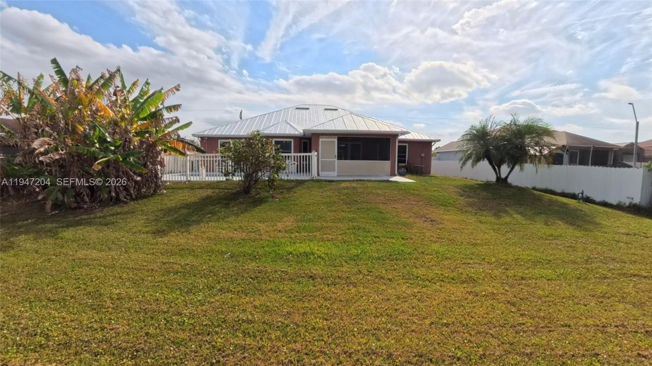 436 Willowbrook Dr, Lehigh Acres, FL 33972 Photo