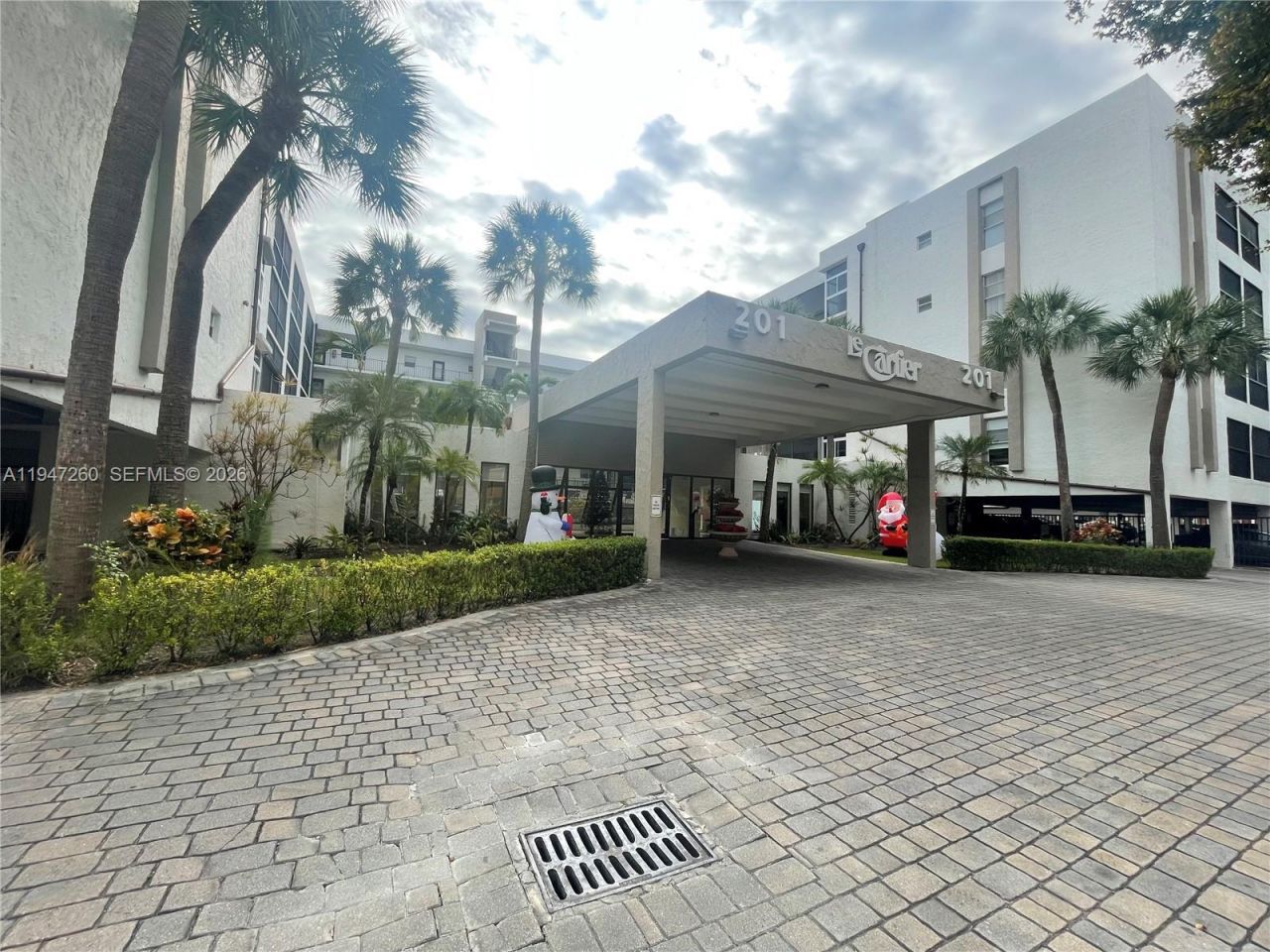 201 178th Dr , Unit 334, Sunny Isles Beach, FL 33160 Photo