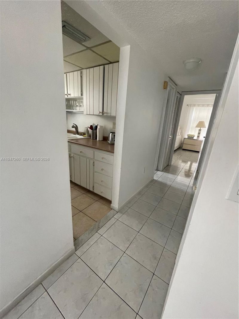 201 178th Dr , Unit 334, Sunny Isles Beach, FL 33160 Photo