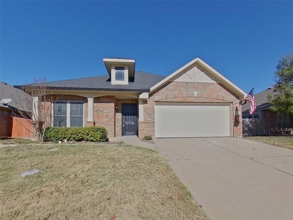 541 Kerry Street, Crowley, TX 76036