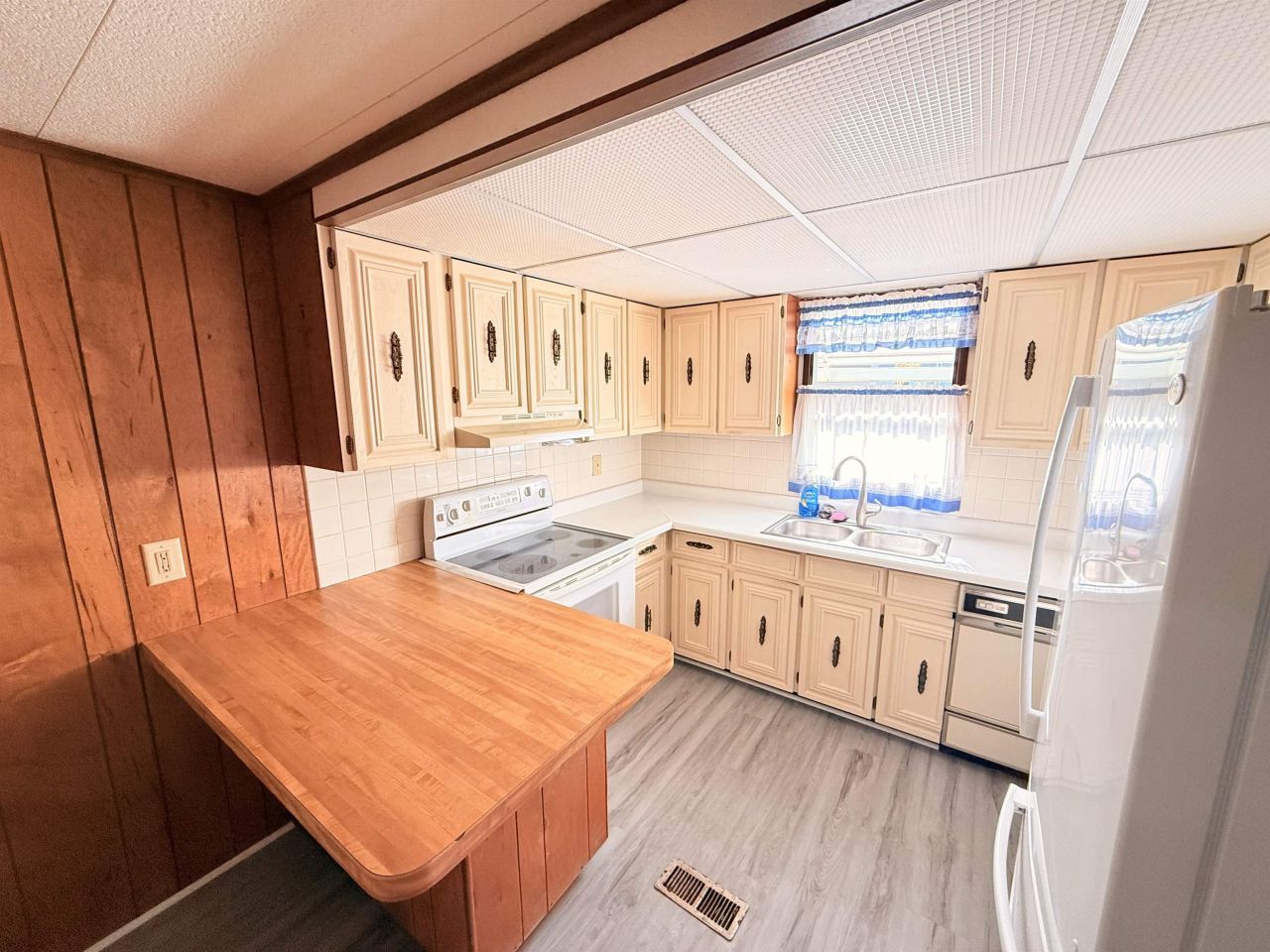 3043 Atlanta Circle Photo 10