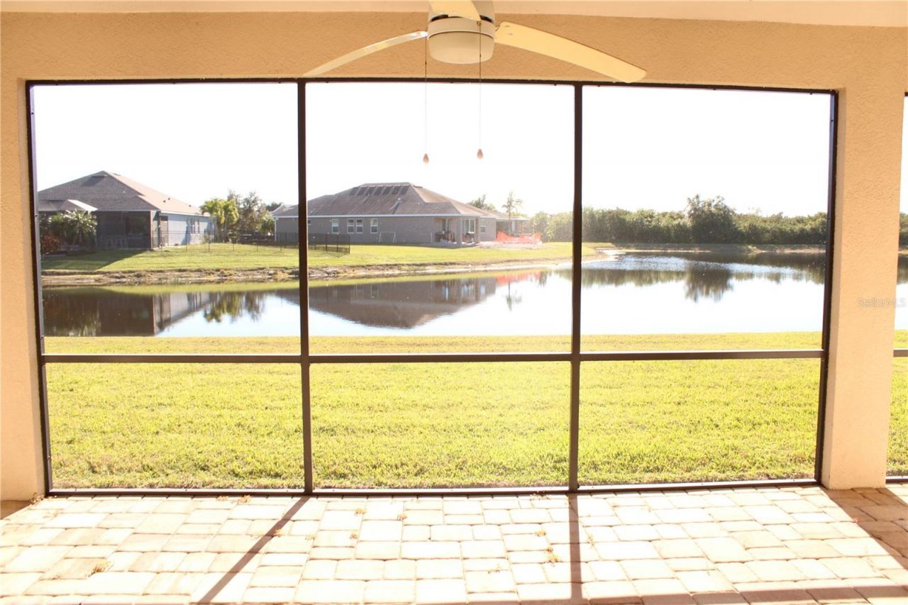 629 Rosemary Circle, Bradenton, FL 34212 Photo