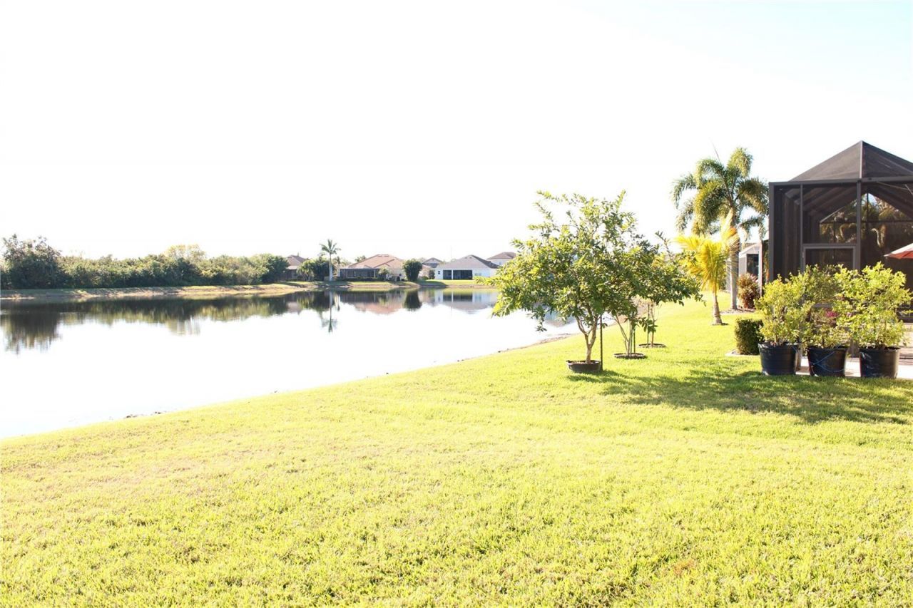 629 Rosemary Circle, Bradenton, FL 34212 Photo