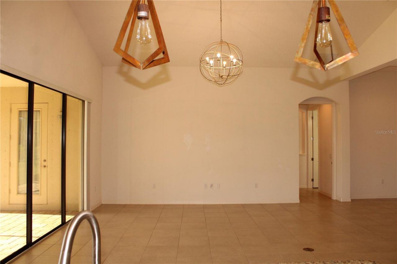 629 Rosemary Circle, Bradenton, FL 34212 Photo