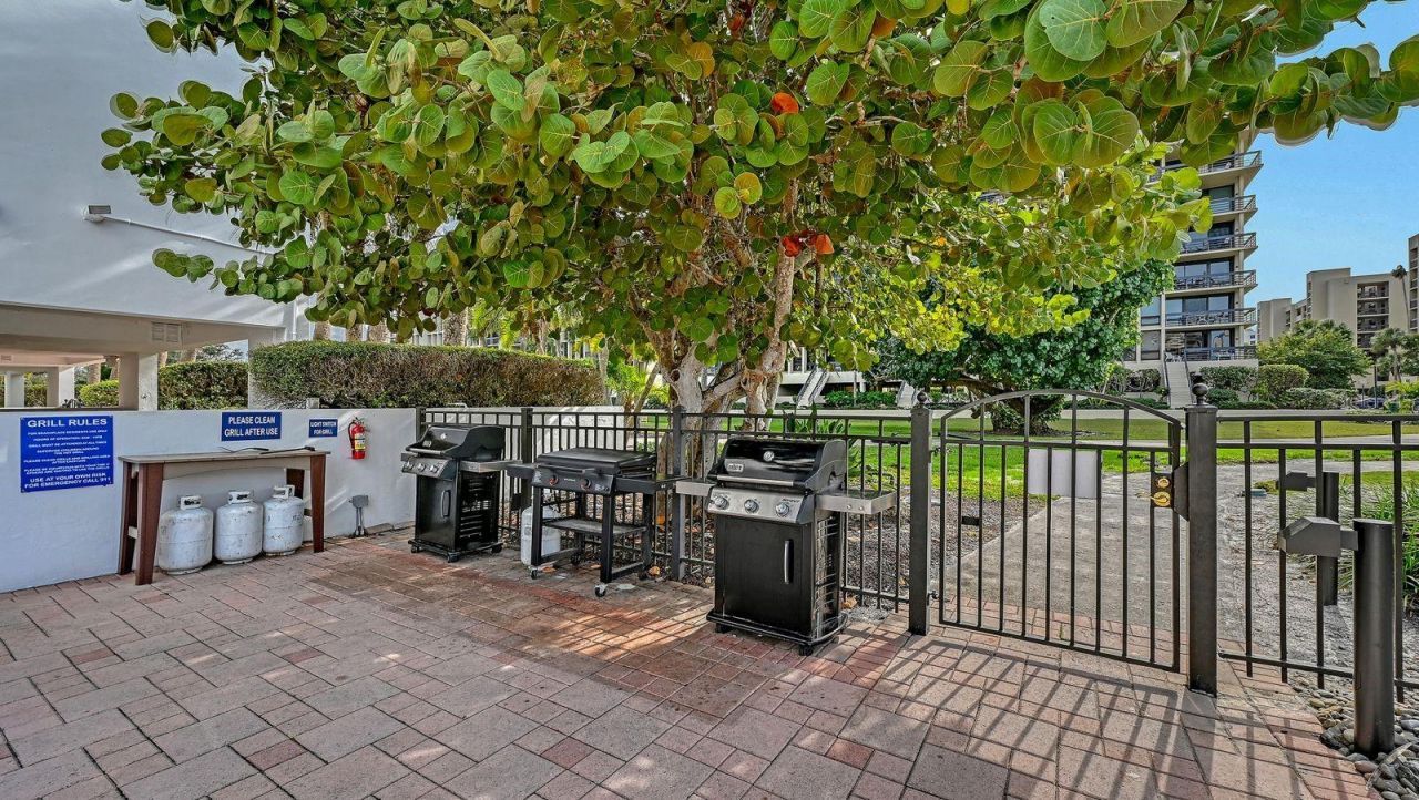 1145 Gulf Of Mexico Drive, Unit 301, Longboat Key, FL 34228 Photo