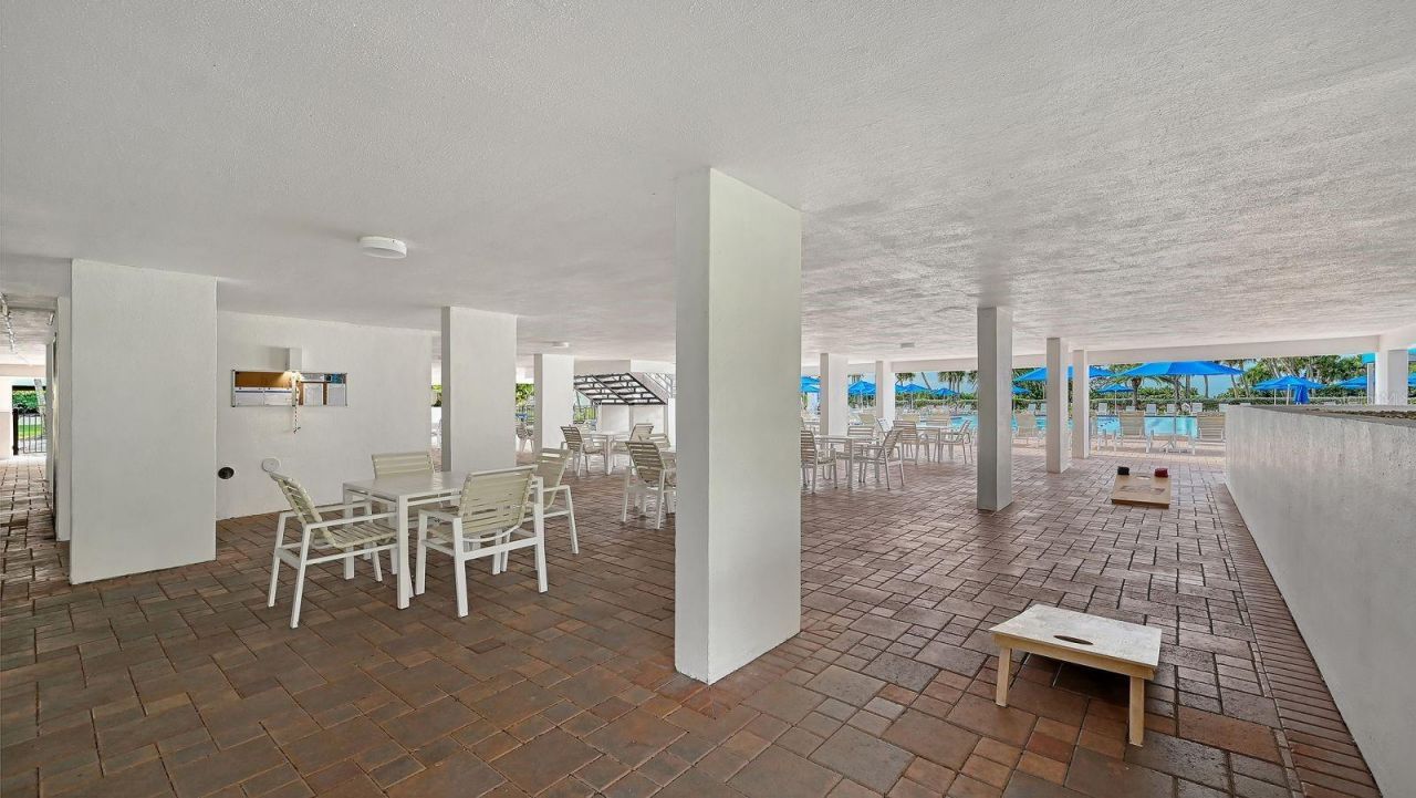 1145 Gulf Of Mexico Drive, Unit 301, Longboat Key, FL 34228 Photo