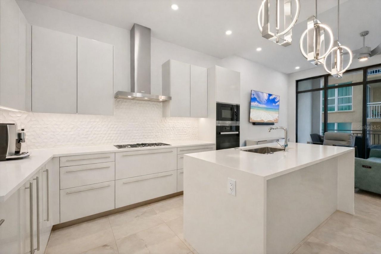 33 S Palm Avenue, Unit 902, Sarasota, FL 34236 Photo