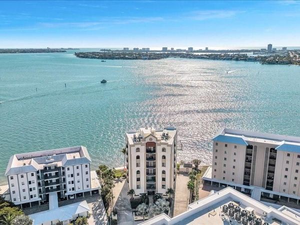 378 GOLDEN GATE POINT, Unit 6, SARASOTA, FL 34236