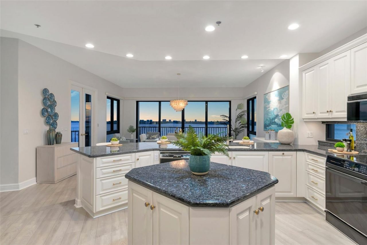 378 Golden Gate Point, Unit 6, Sarasota, FL 34236 Photo