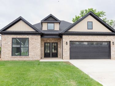 121 Wyatt Court, Nicholasville, KY 40356