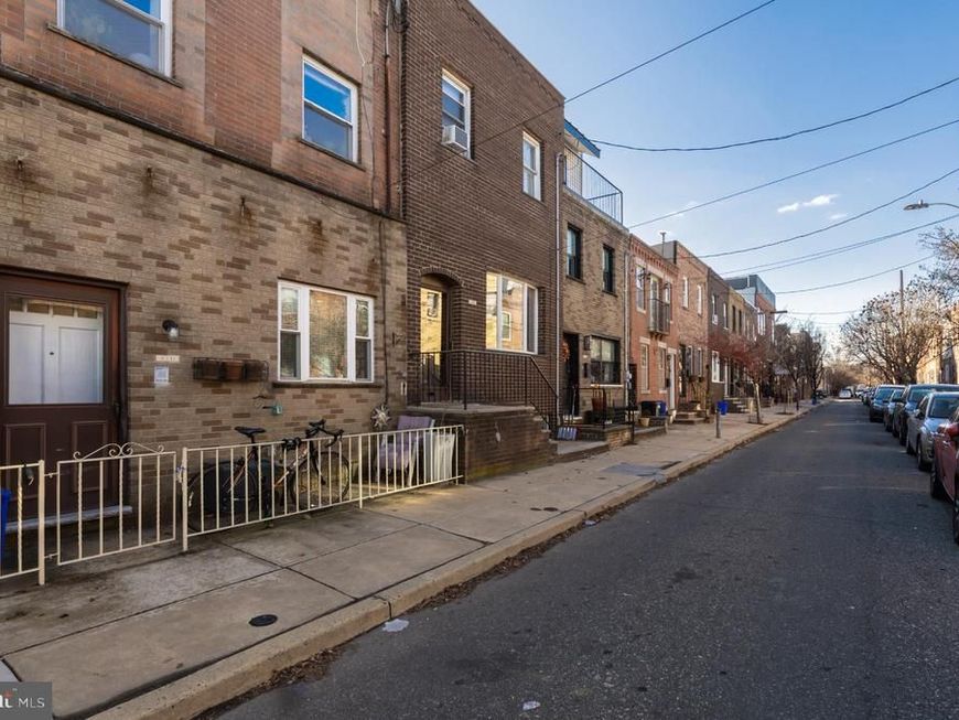 910 Mountain Street, Philadelphia, PA 19148 Main Photo