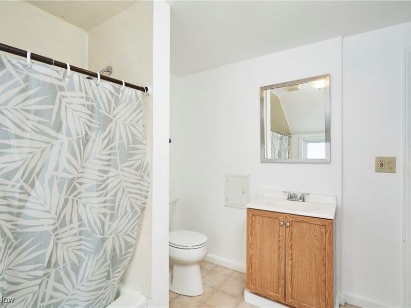 237 Orchard Hill Drive SW, North Canton, OH 44720 Photo 7