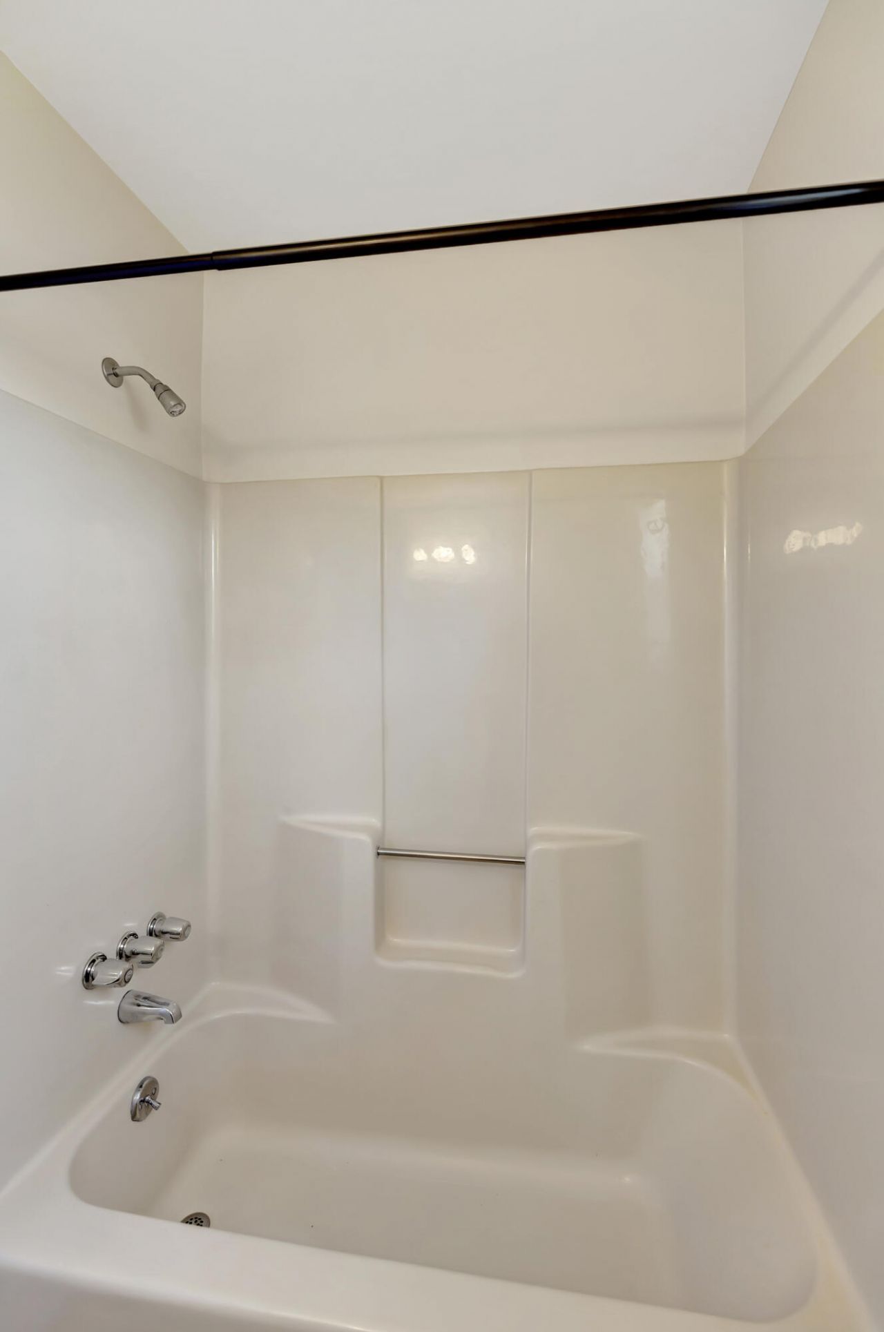 1005 Tj Lane Photo 17