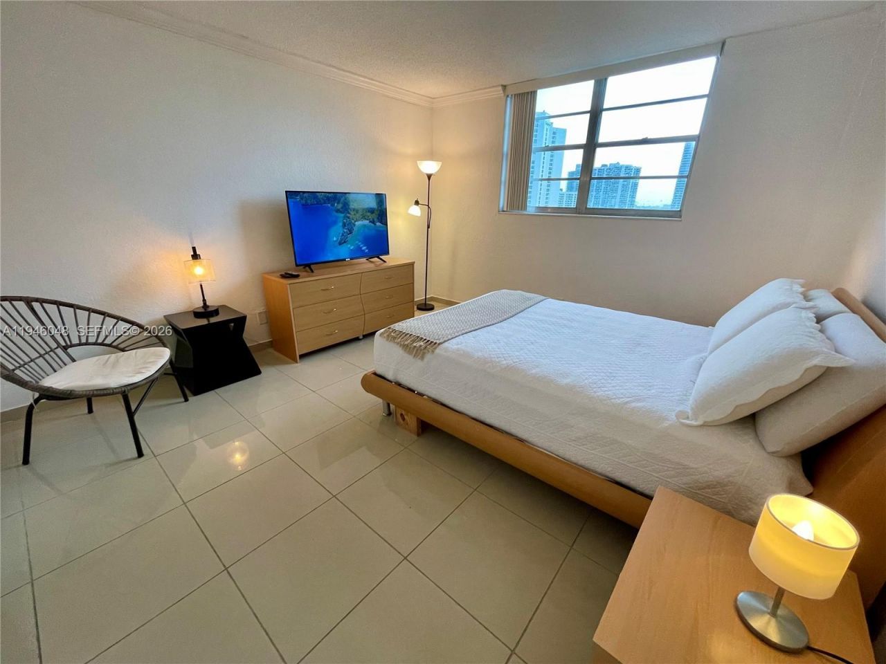 19390 Collins Ave , Unit 1405, Sunny Isles Beach, FL 33160 Photo