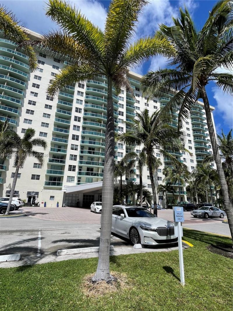 19390 Collins Ave , Unit 1405, Sunny Isles Beach, FL 33160 Photo