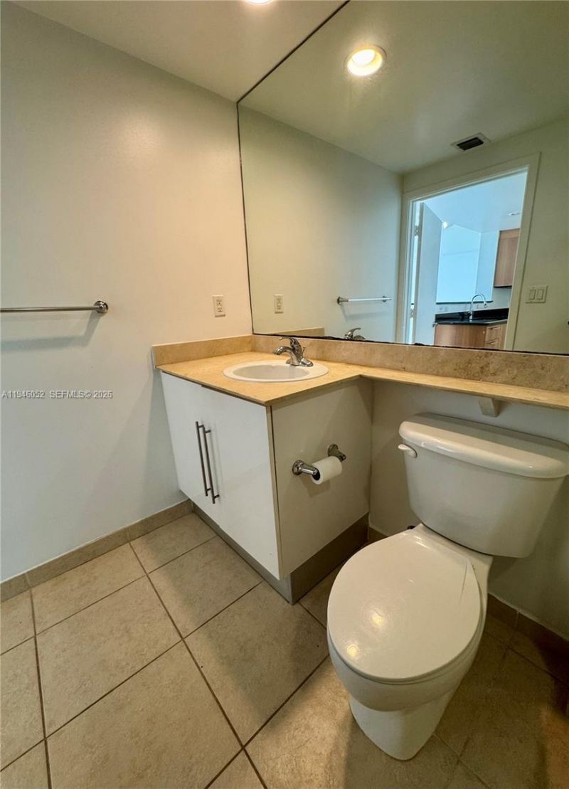 325 S Biscayne Blvd, Unit 2120, Miami, FL 33131 Photo