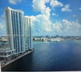 325 S Biscayne Blvd, Unit 2120, Miami, FL 33131 Photo