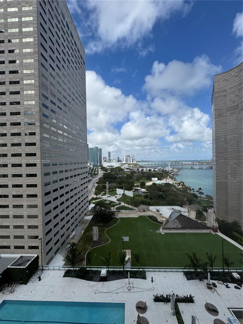 325 S Biscayne Blvd, Unit 2120, Miami, FL 33131 Photo