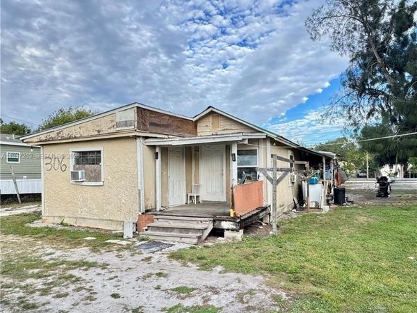 306 SE 13th St , Immokalee, FL 34142