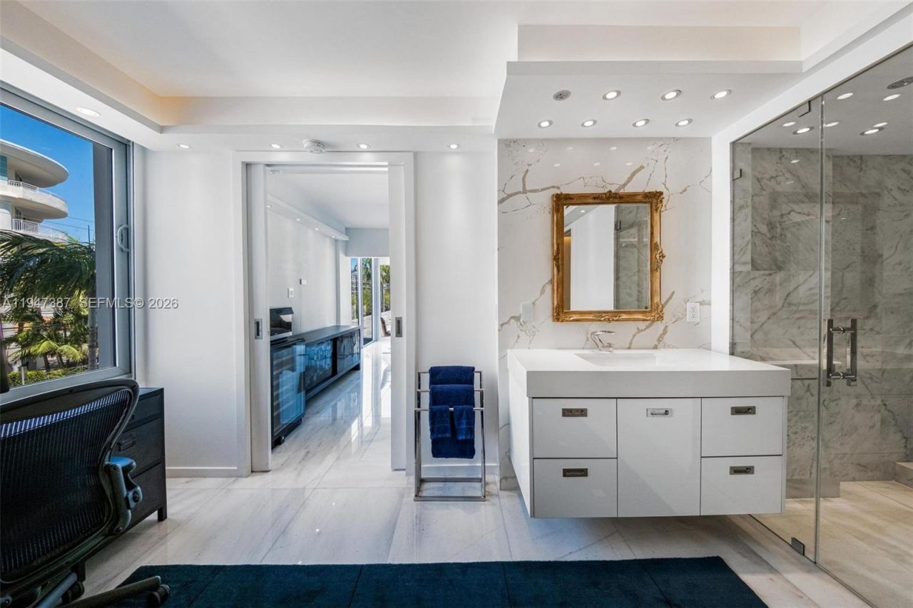 3 Island Ave, Unit 03C, Miami Beach, FL 33139 Photo