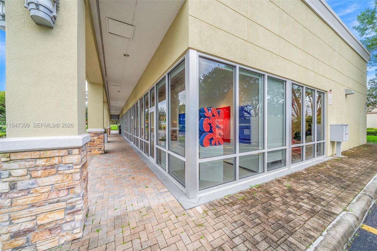 15661 Sheridan St , Davie, FL 33331 Photo