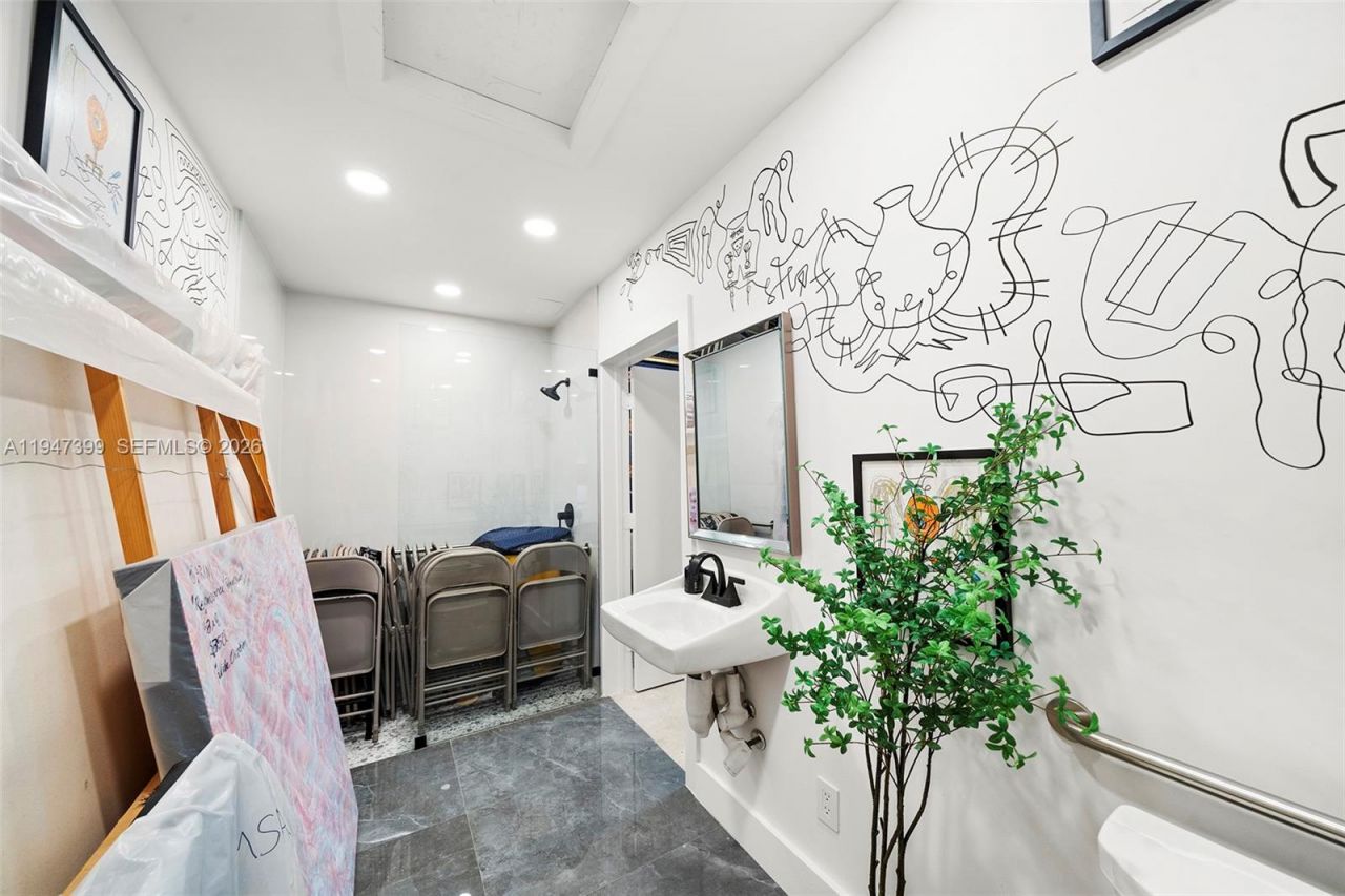 15661 Sheridan St , Davie, FL 33331 Photo