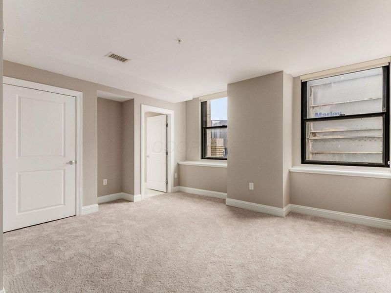 50 W Broad Street, Unit 2101, Columbus, OH 43215 Photo 10