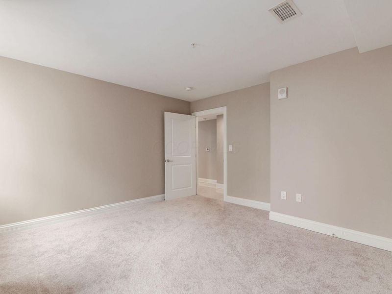 50 W Broad Street, Unit 2101, Columbus, OH 43215 Photo 11