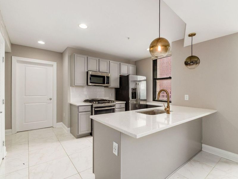 50 W Broad Street, Unit 2101, Columbus, OH 43215 Photo 6