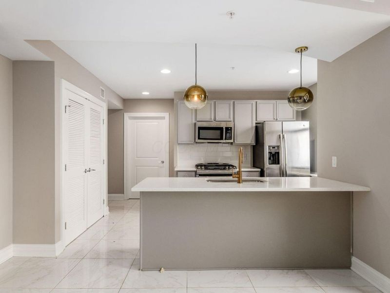 50 W Broad Street, Unit 2101, Columbus, OH 43215 Photo 9