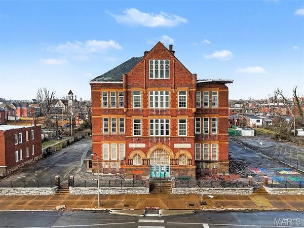 1131 N Euclid Avenue, St Louis, MO 63113