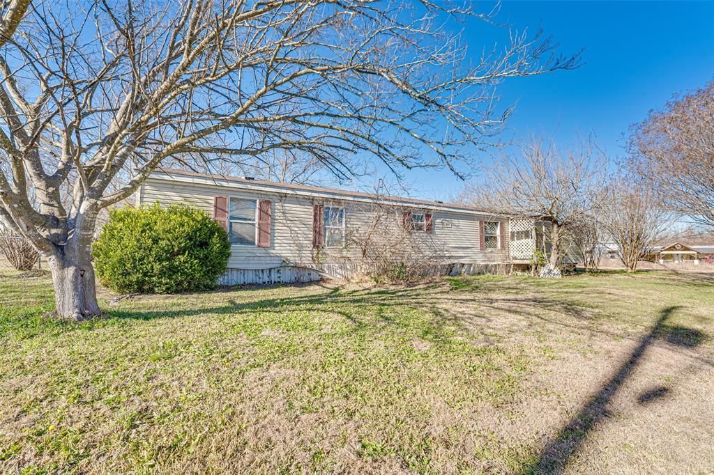 100 Zodiac Strait Road, Ferris, TX 75125 Main Photo
