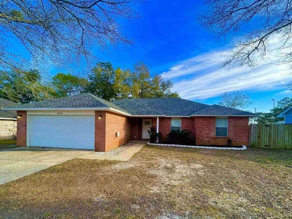 6623 Ridge Crest Dr, Milton, FL 32570