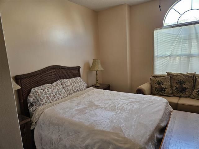 927 Edge Dr. Photo 10