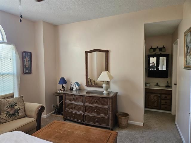 927 Edge Dr. Photo 11