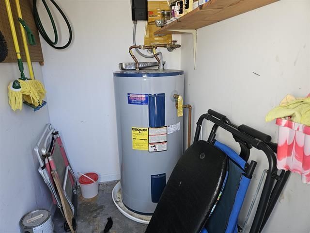 927 Edge Dr. Photo 22