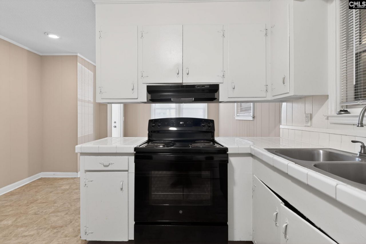 1634 S Beltline Boulevard Photo 10