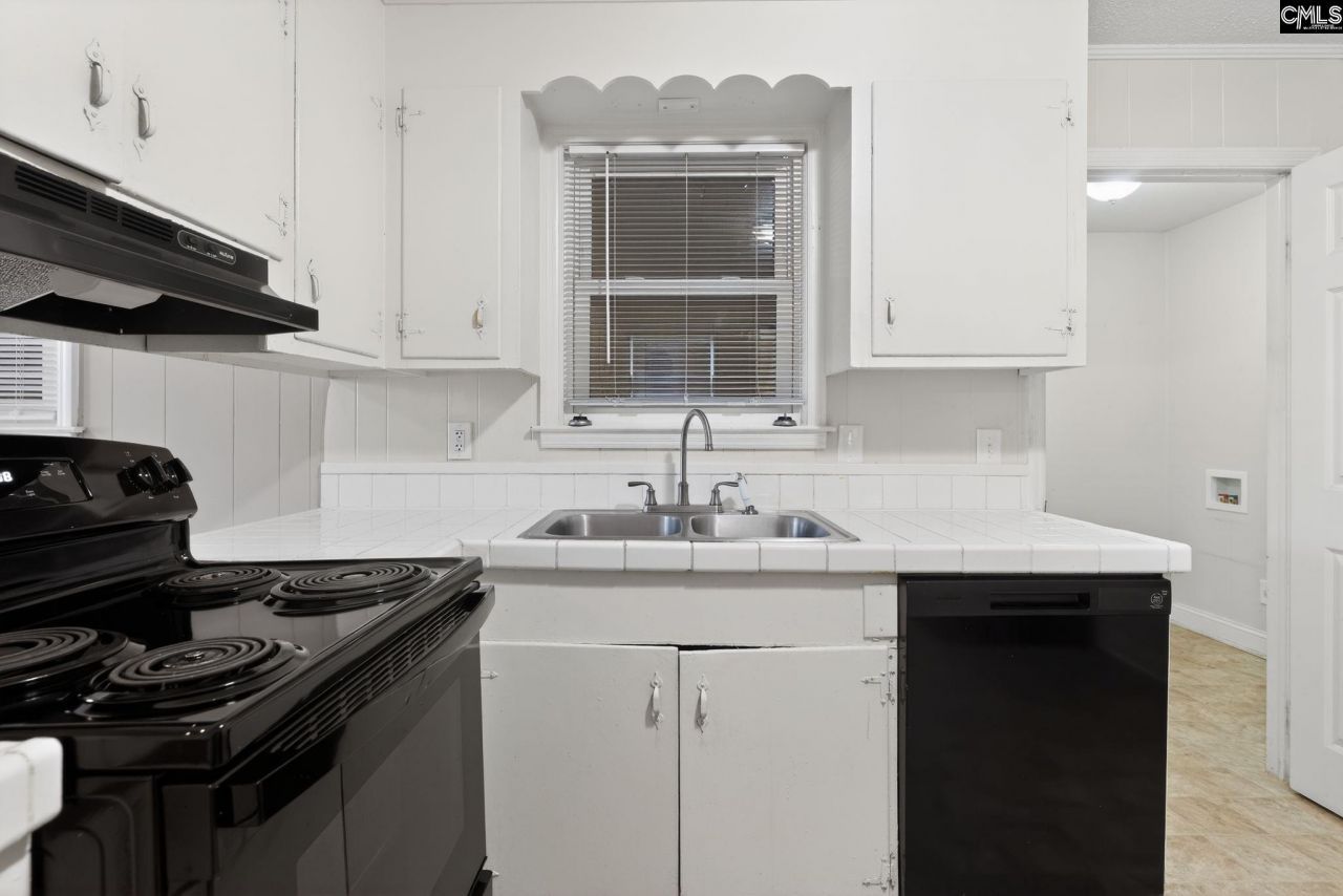 1634 S Beltline Boulevard Photo 12