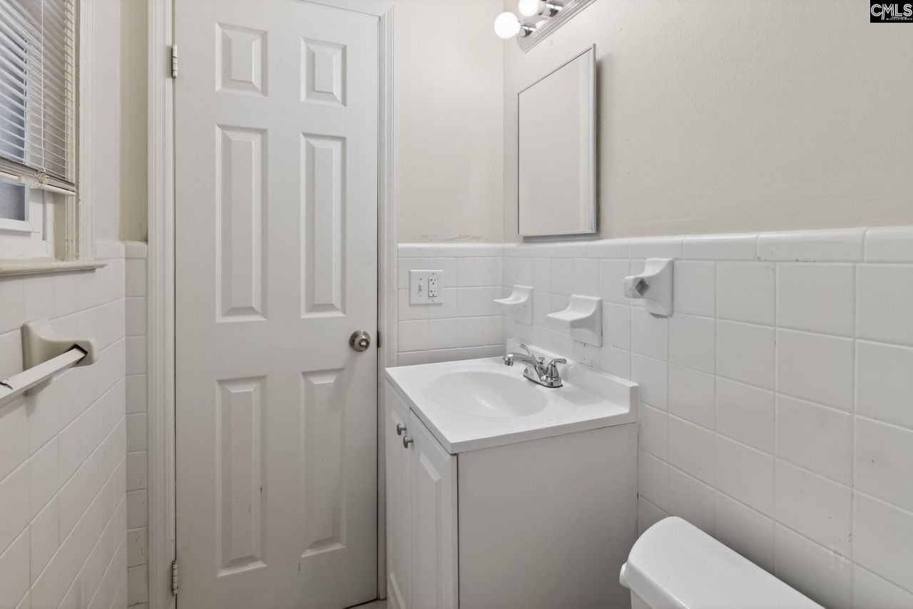 1634 S Beltline Boulevard Photo 23