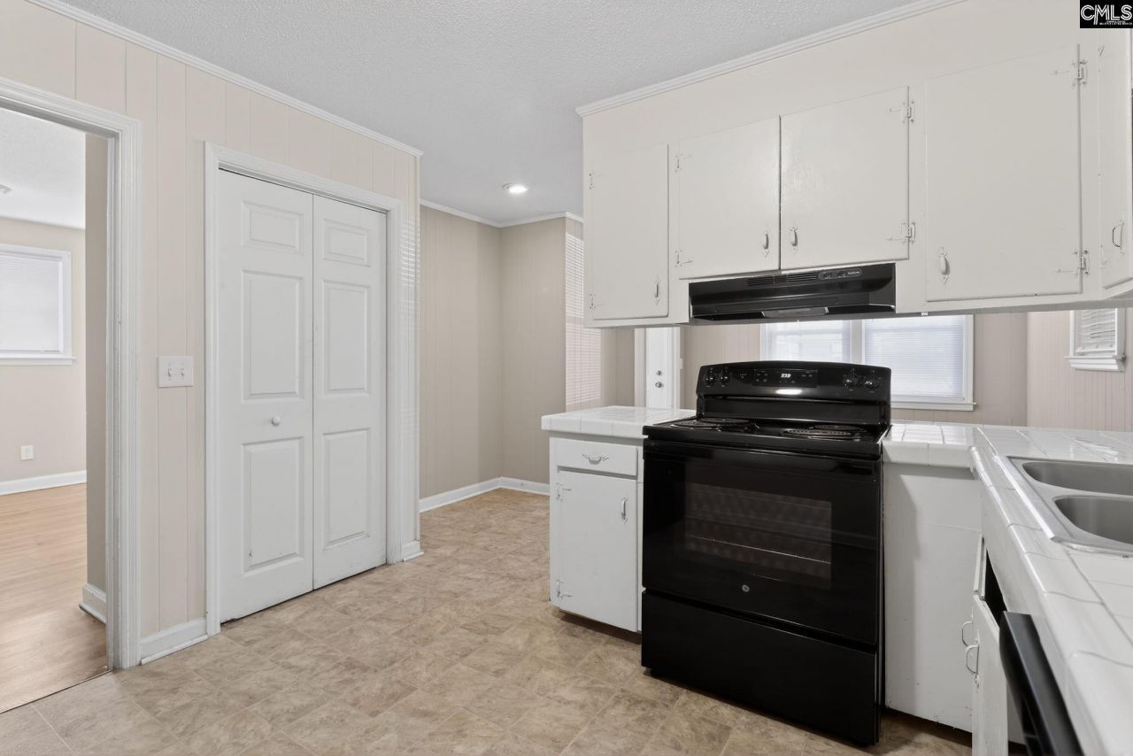 1634 S Beltline Boulevard Photo 9