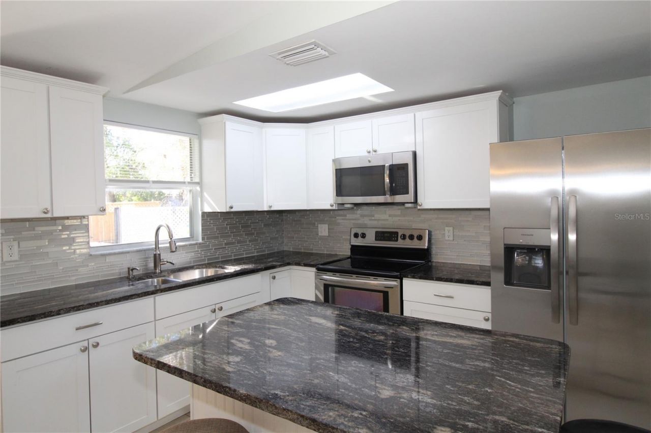 2696 Loma Linda Street, Sarasota, FL 34239 Photo