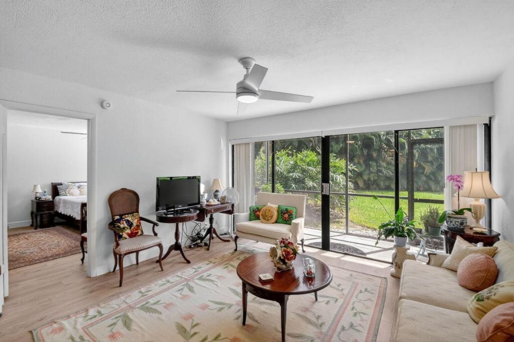 3050 Presidential Way, Unit 106, West Palm Beach, FL 33401 Photo