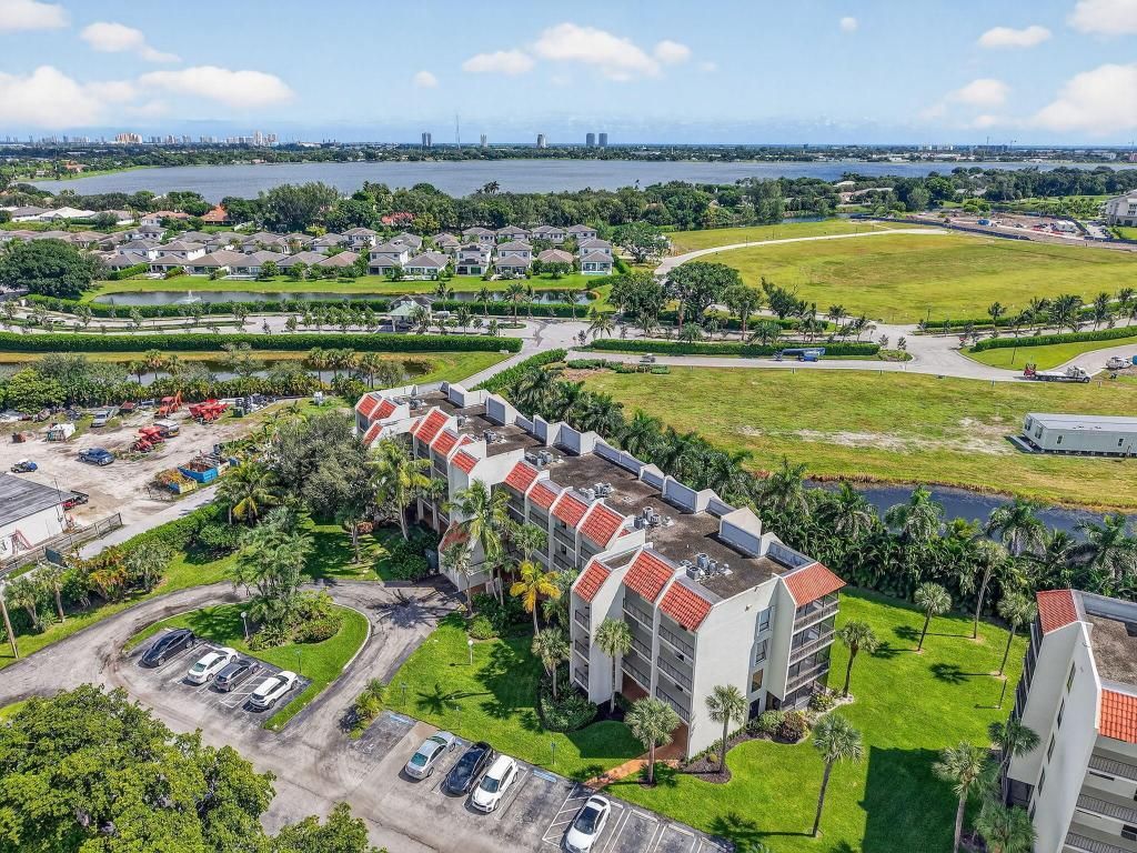 3050 Presidential Way, Unit 106, West Palm Beach, FL 33401 Photo