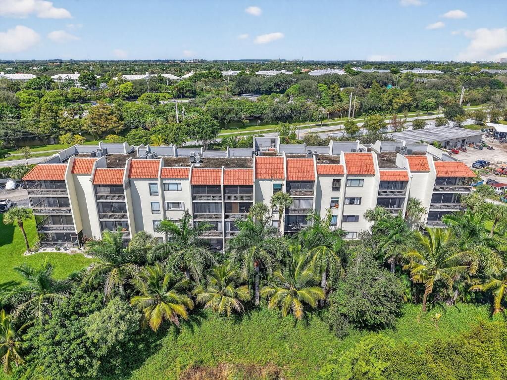 3050 Presidential Way, Unit 106, West Palm Beach, FL 33401 Photo